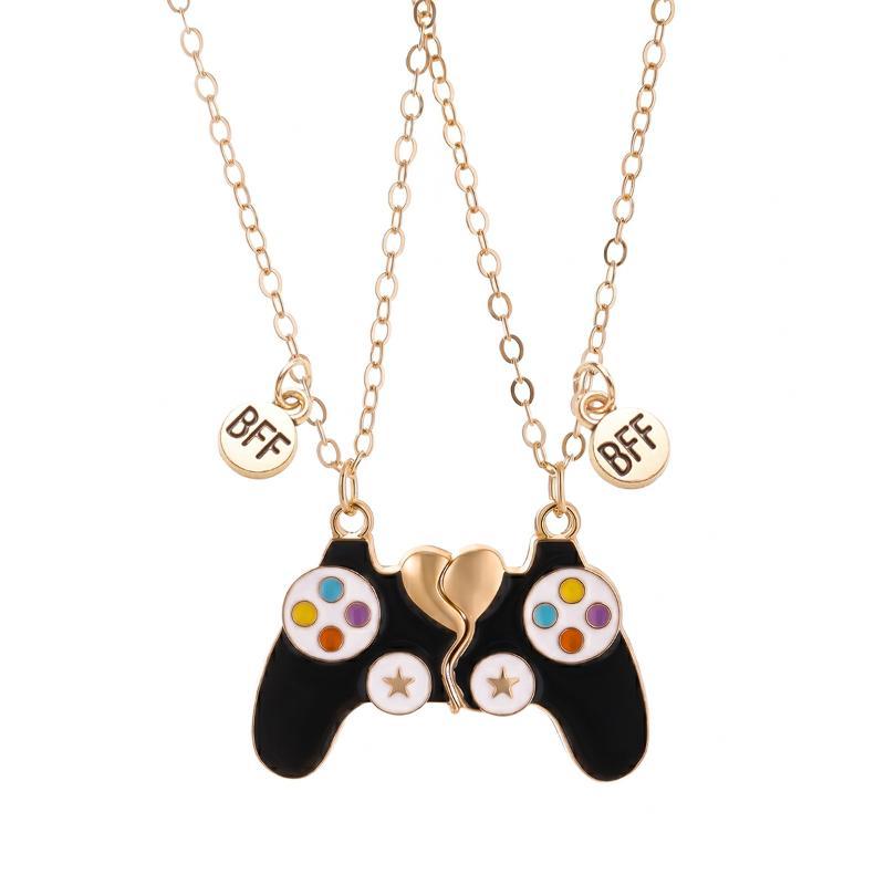2個入り、磁石でくっつくゲームコントローラー型ペアペンダント - Magnetic Couple Matching Necklaces のレビューと価格