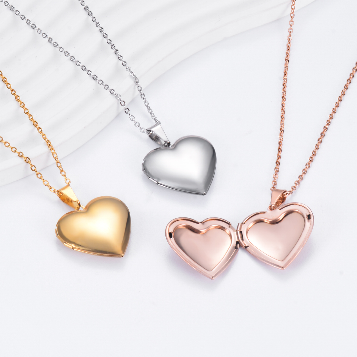 女性用のパーソナライズされたネックレス,ハート型の写真とテキ - Heart Locket Necklace Photo のレビューと価格