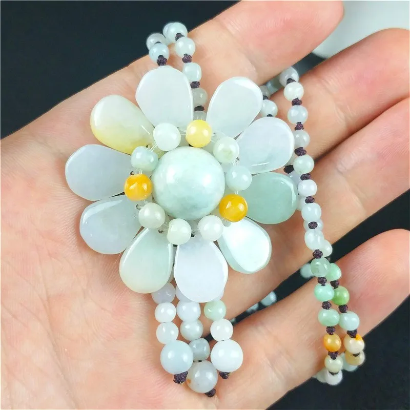 認定されたシャム翡翠ひまわりペンダント翡翠エメラルドビーズネ - Necklaces のレビューと価格