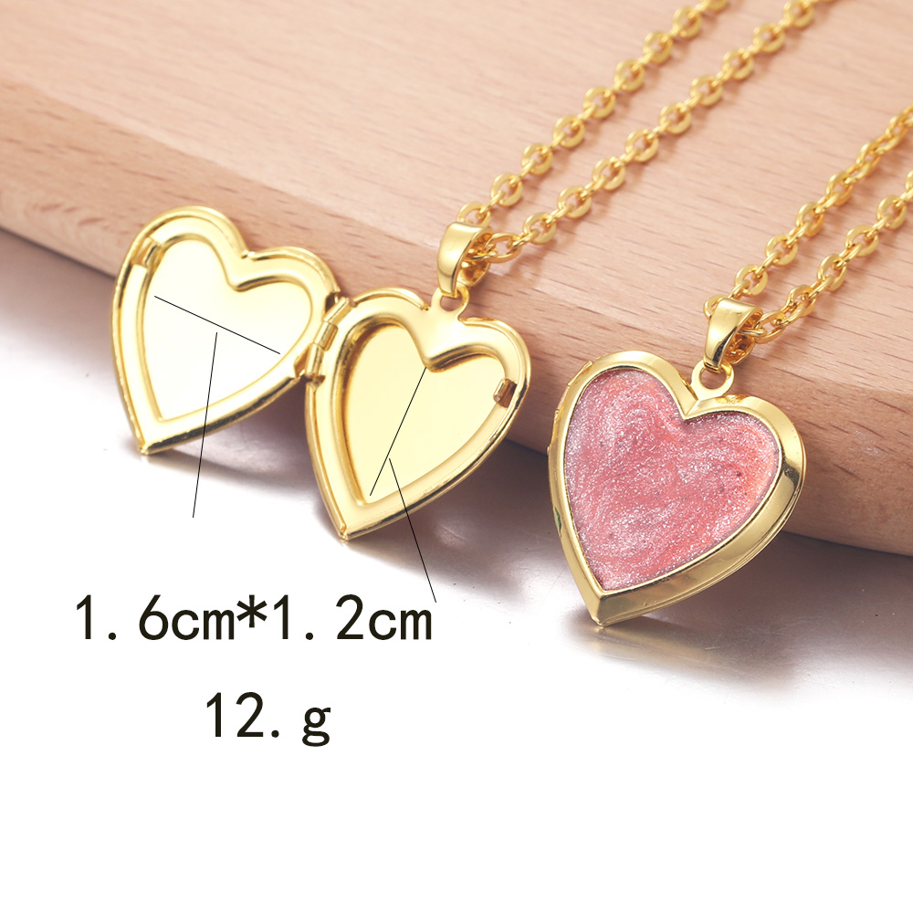 ゴールドカラーの愛のエナメルフォトフレームペンダントネックレ - Heart Locket Necklace Photo のレビューと価格