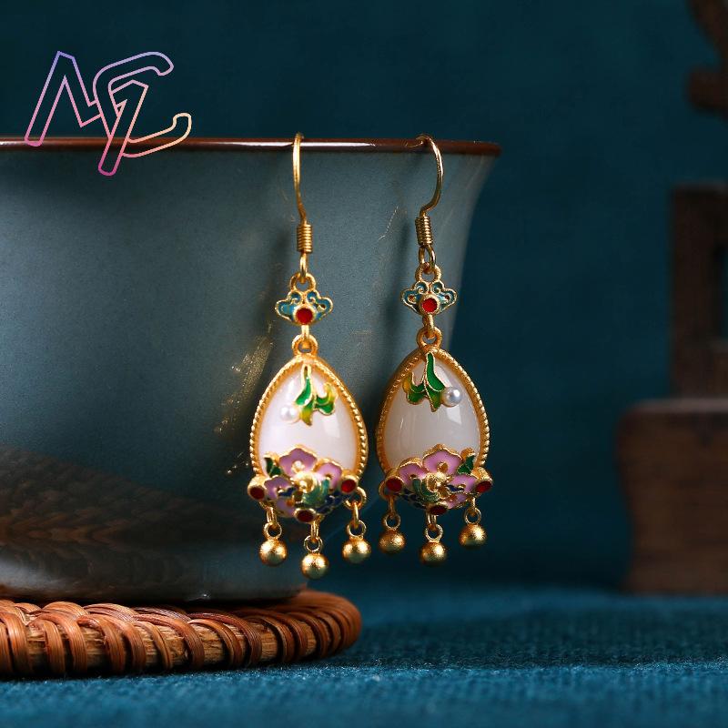 天然翡翠フラワーイヤリングチャームアミュレットデザイナーリア - Earrings のレビューと価格