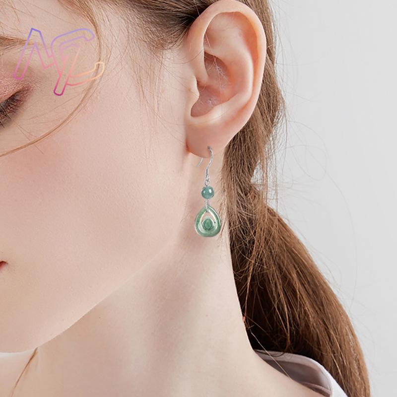 ブルーのミャンマー産翡翠製、水滴型のイヤリング。天然のビルマ - Earrings のレビューと価格