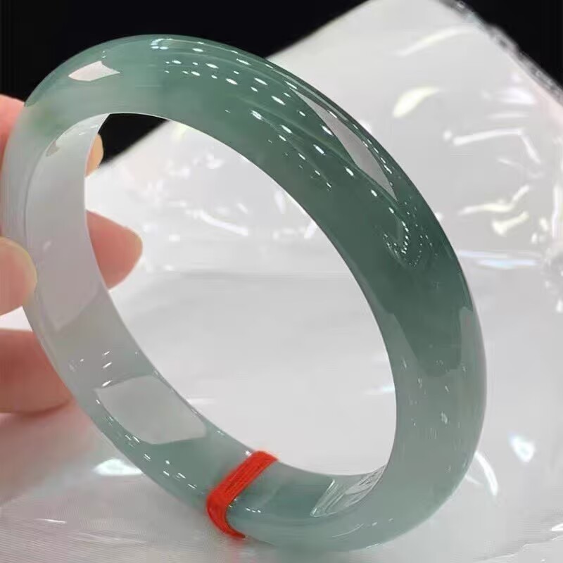 女性用ミャンマーブレスレット、春色のフルオイルグリーン、若い - Bracelets のレビューと価格