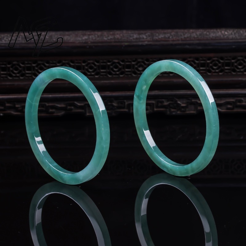 天然エメラルド 48-62 ミリメートルビルマエメラルド翡翠 - Bracelets のレビューと価格